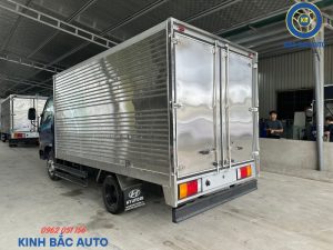Hyundai N250 2.5 tấn thùng kín dài 3m6