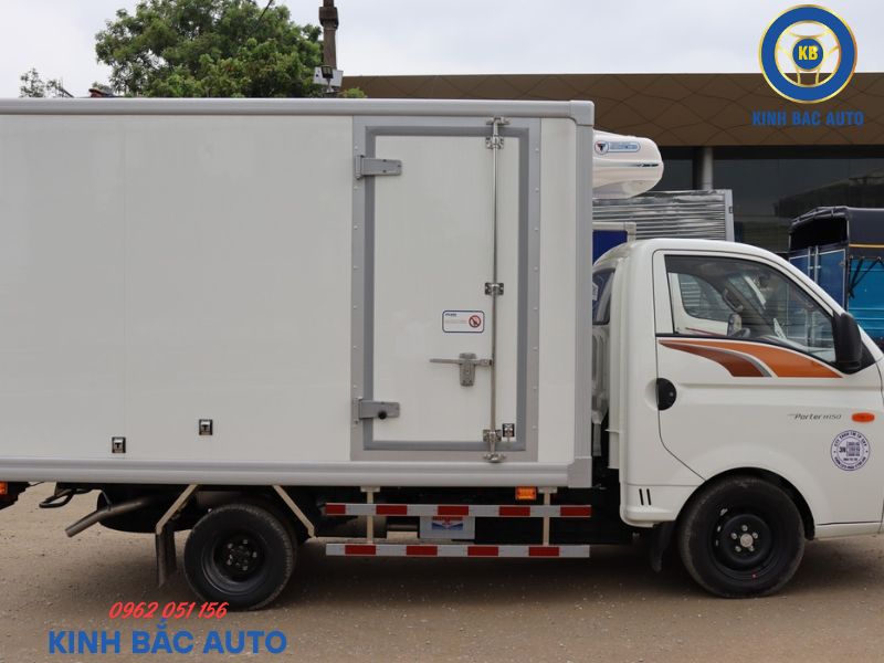 Hyundai Porter H150 1.5 tấn thùng composite dài 3m1