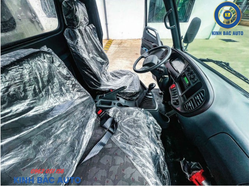 Hyundai W750 3,5 tấn thùng bạt dài 4m5