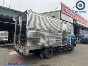 Hyundai W750 3.5 tấn thùng kín dài 4m5