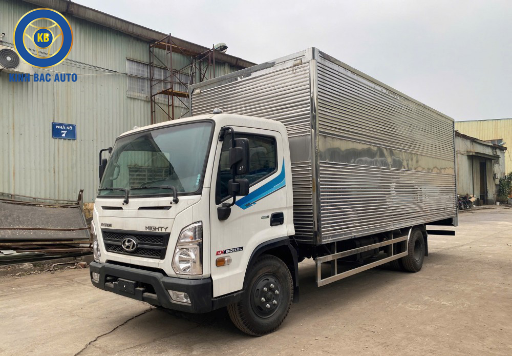 So sánh Hyundai EX900 Series và Isuzu NQR75: Nên chọn dòng xe nào?