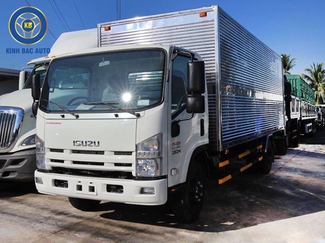 So sánh Hyundai EX900 Series và Isuzu NQR75: Nên chọn dòng xe nào?