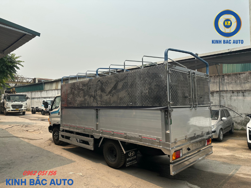 Ứng dụng của xe W11S 7 tấn thùng bạt dài 5m